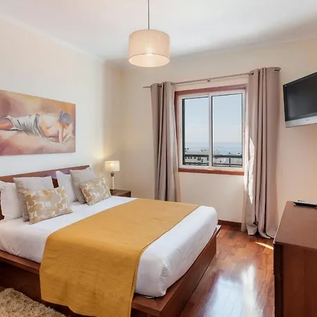 아파트 Ajuda Iii By An Island