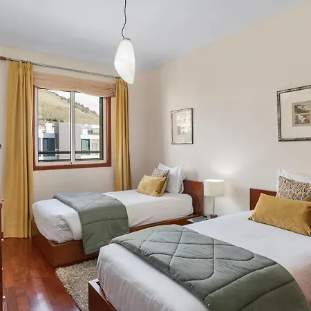 Ajuda Iii By An Island