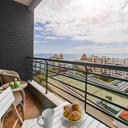 Apartment Ajuda Iii By An Island