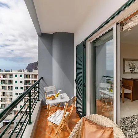 Apartment Ajuda Iii By An Island